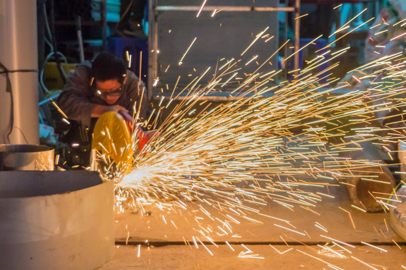 coiffure-LE CANNET DES MAURES-min_work-man-workshop-steel-equipment-metal-496138-pxhere.com